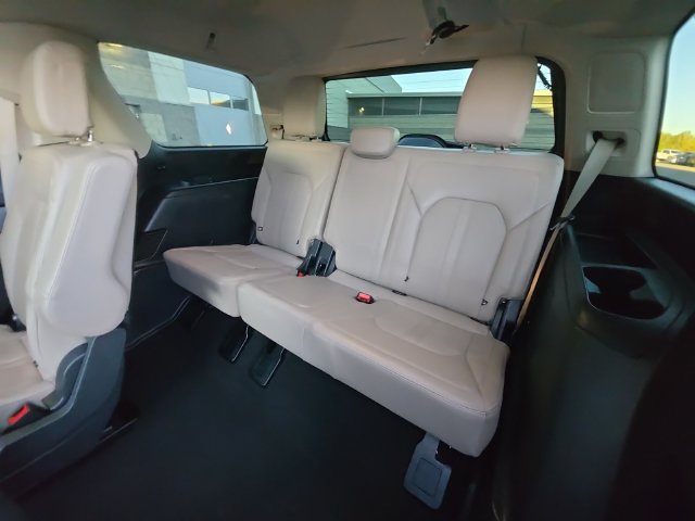 Certified 2024 Ford Expedition Limited RWD image 29