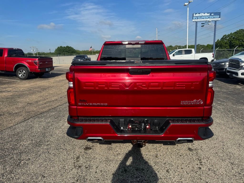 Used 2021 Chevrolet Silverado 1500 High Country w/ Technology Package AWD/4WD image 6