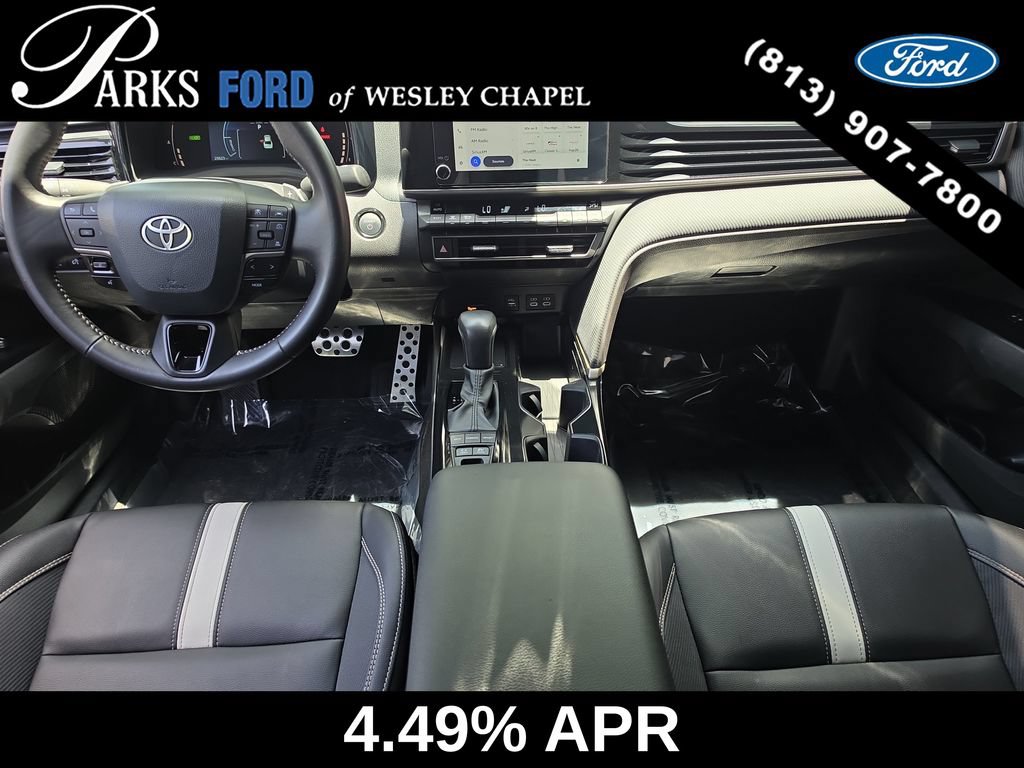 Used 2025 Toyota Camry SE FWD image 11