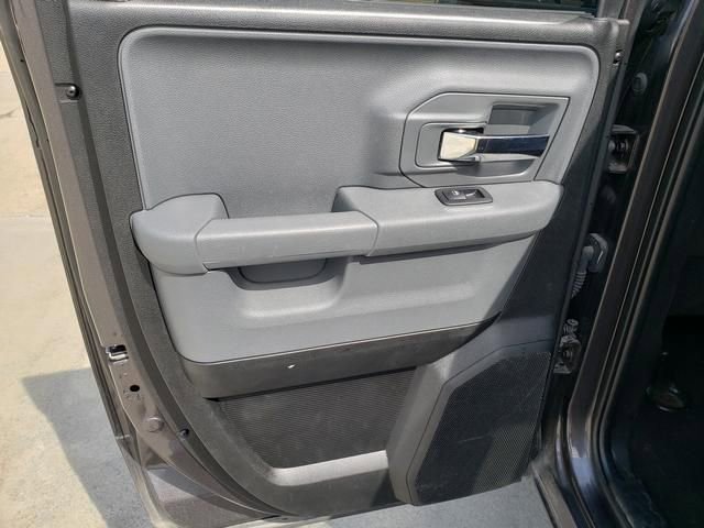 Used 2024 RAM 1500 Classic SLT AWD/4WD image 14
