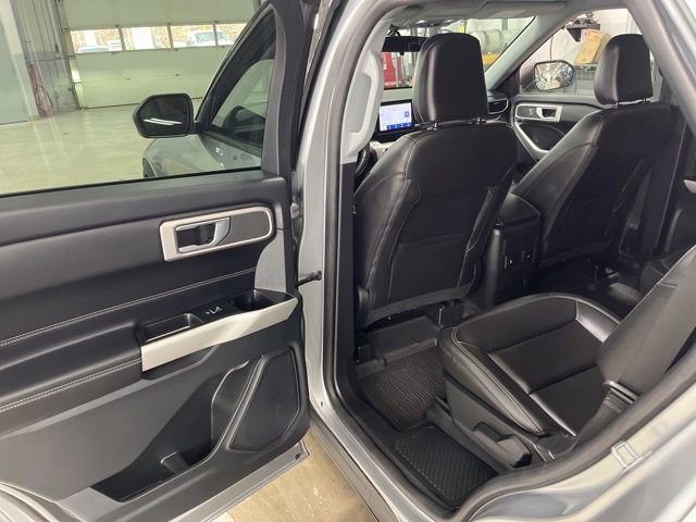 Certified 2022 Ford Explorer XLT w/ Equipment Group 202A image 41