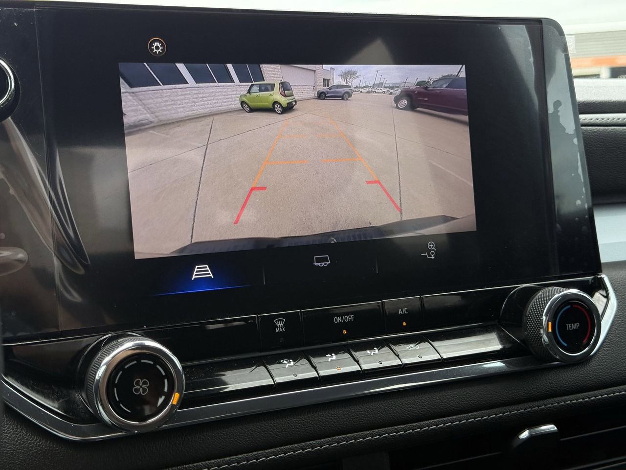 Used 2023 Chevrolet Colorado LT image 19