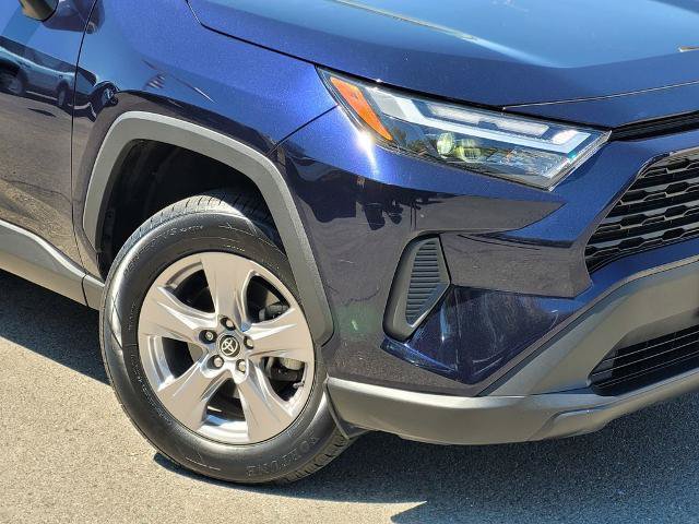 Used 2022 Toyota RAV4 XLE w/ XLE Grade Weather Package AWD/4WD image 9