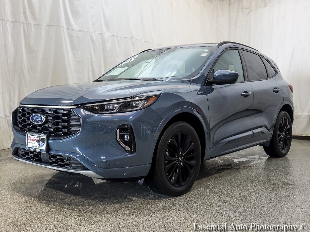 Certified 2023 Ford Escape ST-Line Elite AWD/4WD image 2
