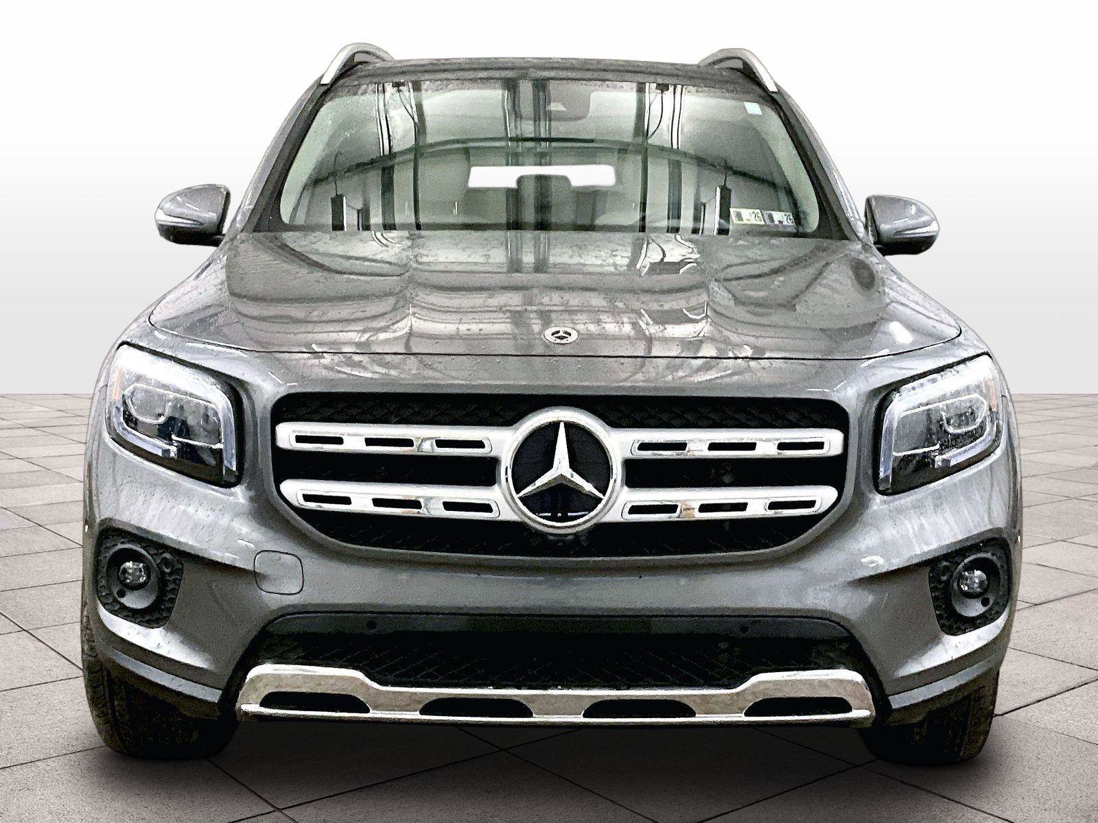Used 2022 Mercedes-Benz GLB 250 4MATIC image 3