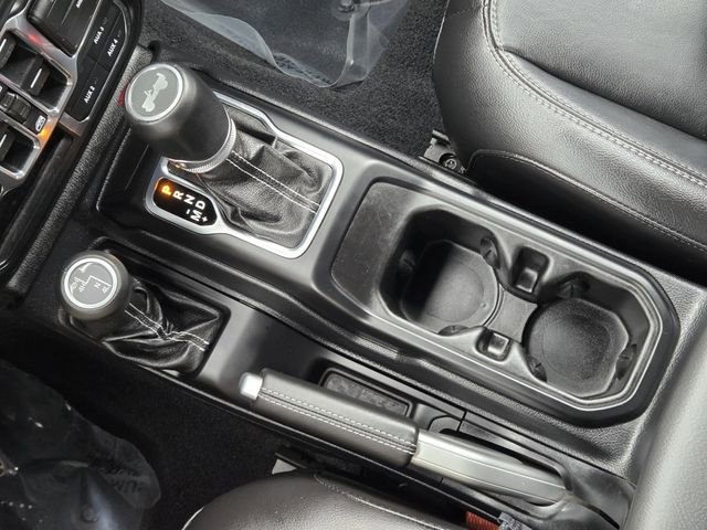 Used 2020 Jeep Wrangler Unlimited Sahara AWD/4WD image 19