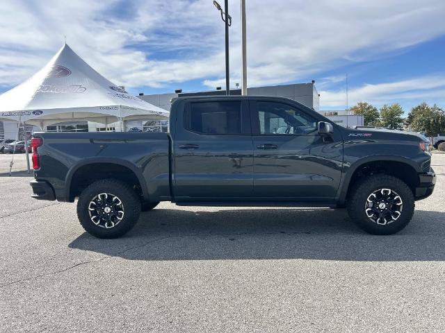 Used 2025 Chevrolet Silverado 1500 ZR2 w/ Technology Package AWD/4WD image 3