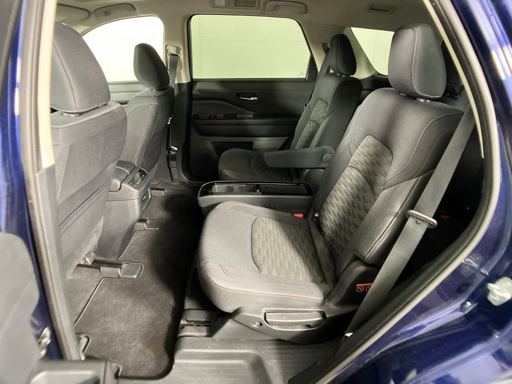 Used 2022 Nissan Pathfinder SV w/ SV Premium Package image 30