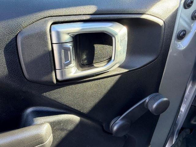 Used 2018 Jeep Wrangler Unlimited Sport AWD/4WD image 19