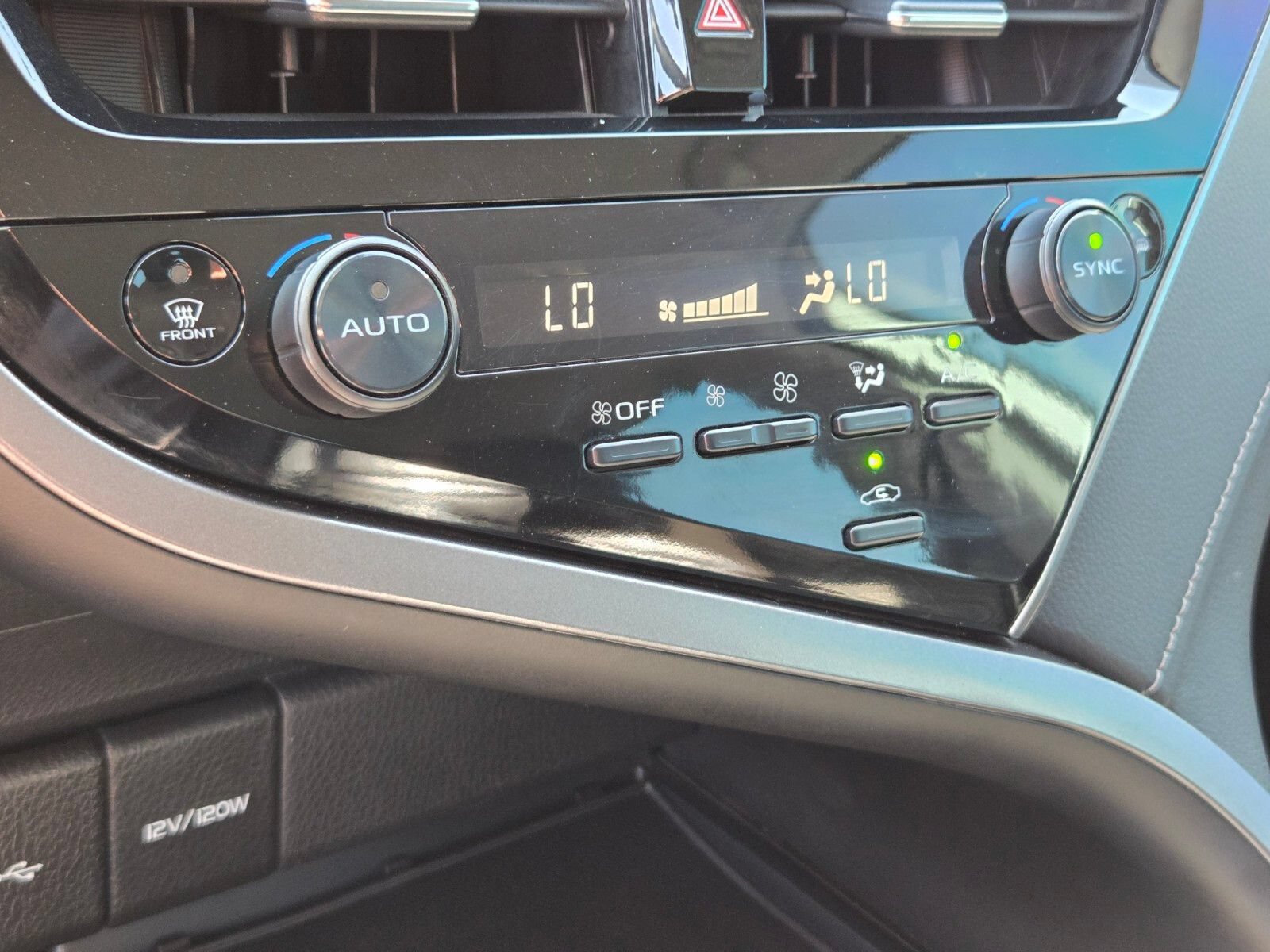 Used 2024 Toyota Camry SE FWD image 22