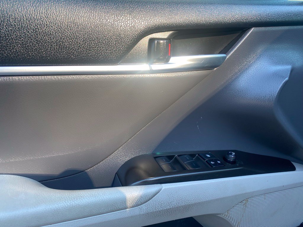 Used 2023 Toyota Camry LE FWD image 13