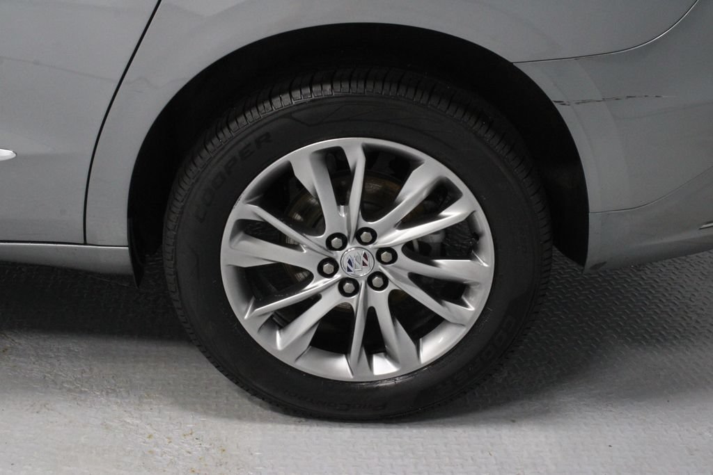 Used 2023 Buick Enclave Avenir w/ Avenir Technology Package AWD/4WD image 15