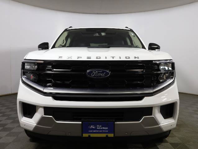Certified 2025 Ford Expedition Platinum AWD/4WD image 3