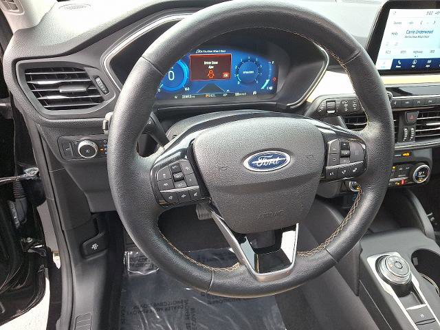 Certified 2021 Ford Escape Titanium w/ Titanium Elite Package image 21