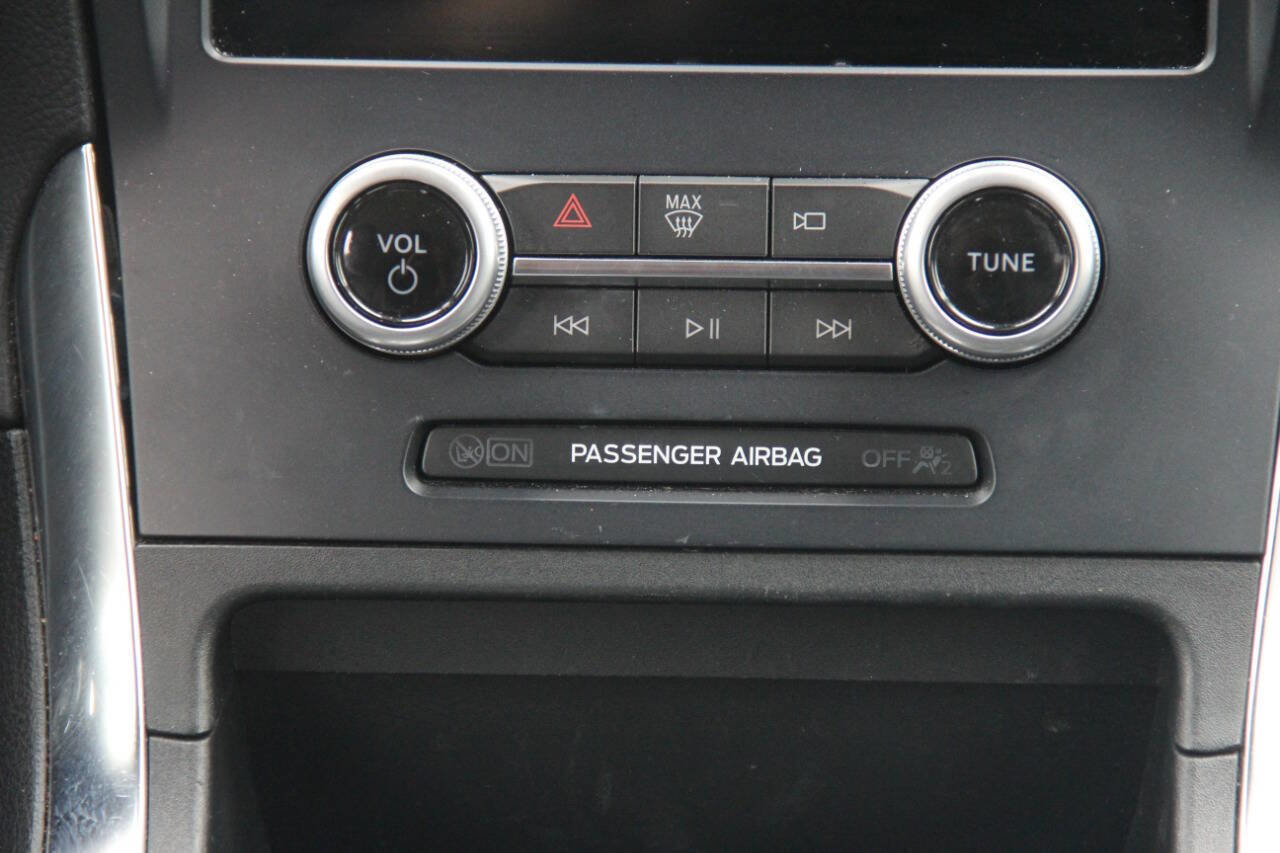 Certified 2022 Ford Edge Titanium image 20