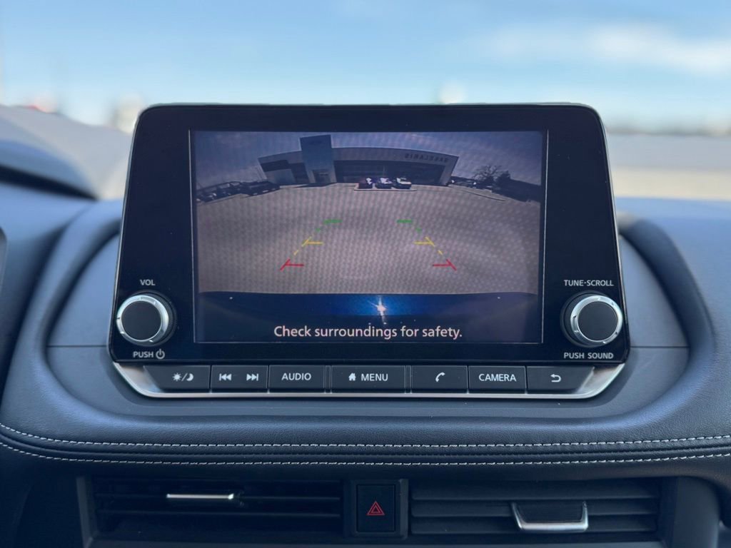 Used 2025 Nissan Rogue SV AWD/4WD image 23