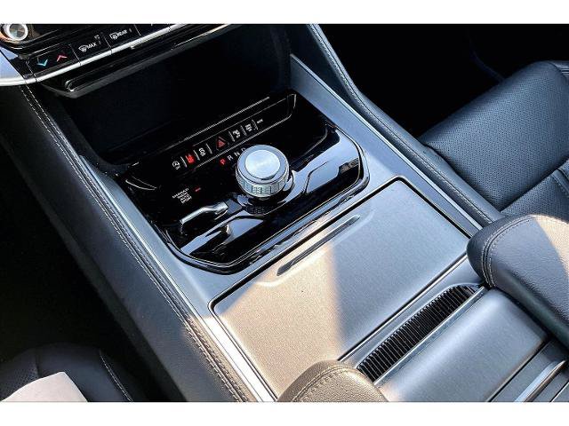 Used 2025 Jeep Wagoneer Series II AWD/4WD image 17