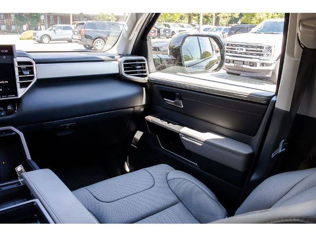 Used 2024 Toyota Tundra Limited w/ Power Package AWD/4WD image 17