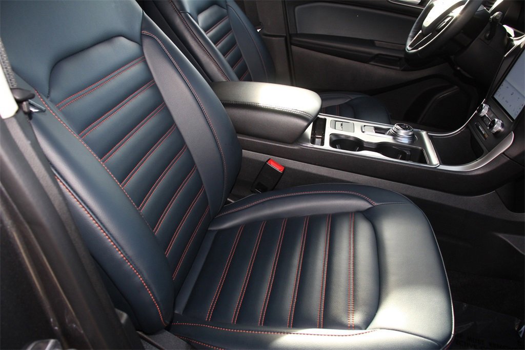 Certified 2024 Ford Edge SEL w/ Sport Appearance Package image 29