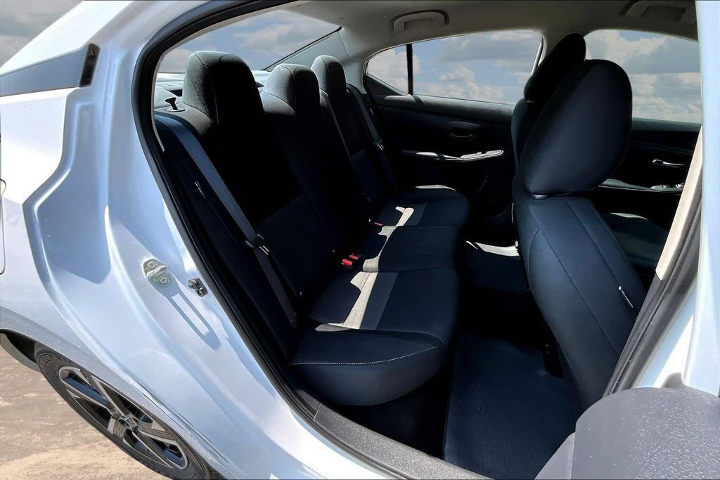 Used 2024 Nissan Sentra SV FWD image 27