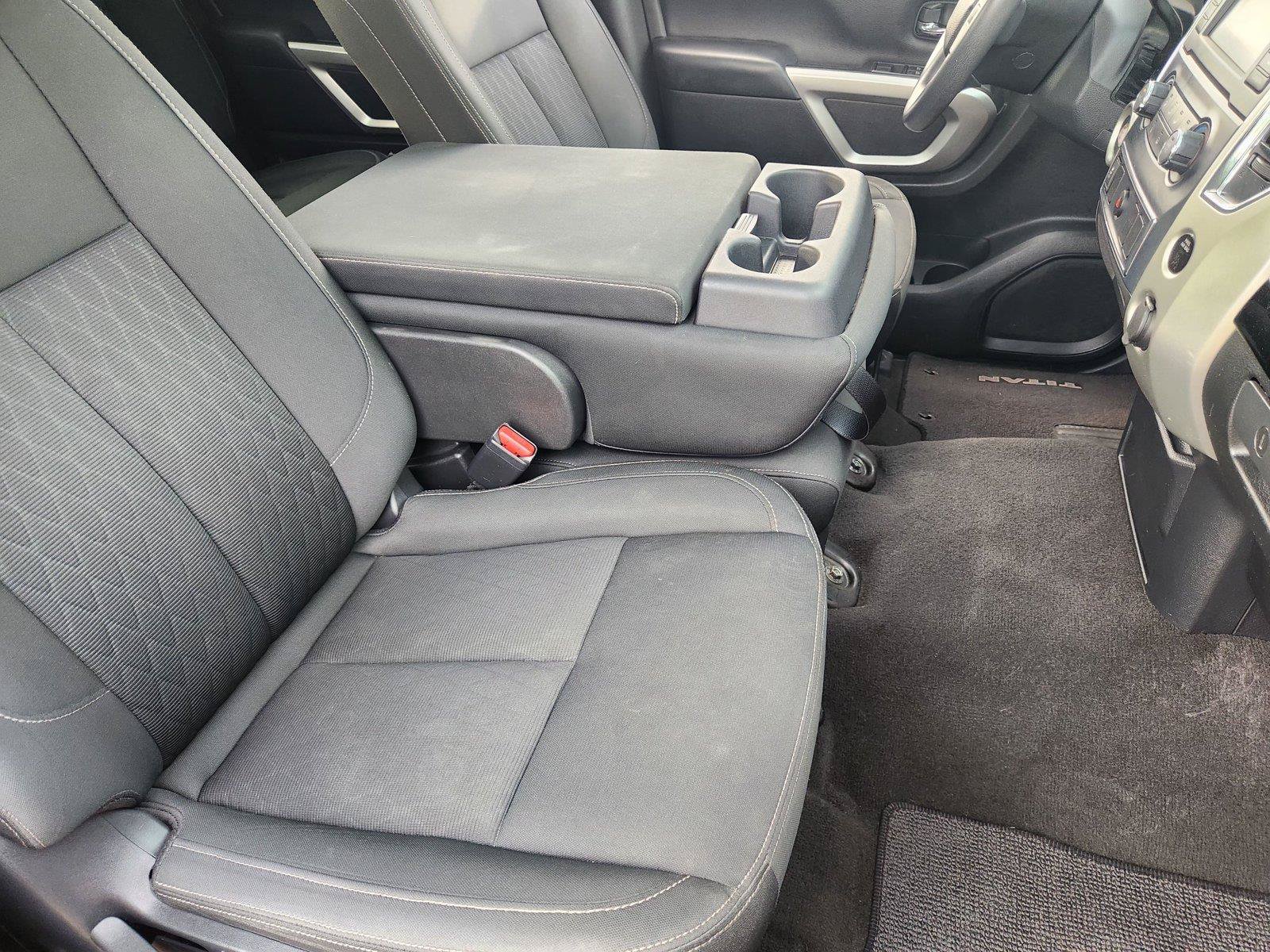 Used 2019 Nissan Titan SV RWD image 11