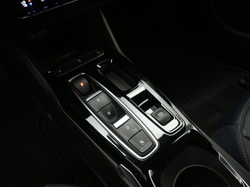 Used 2022 Chevrolet Bolt EUV LT w/ Convenience Package image 43