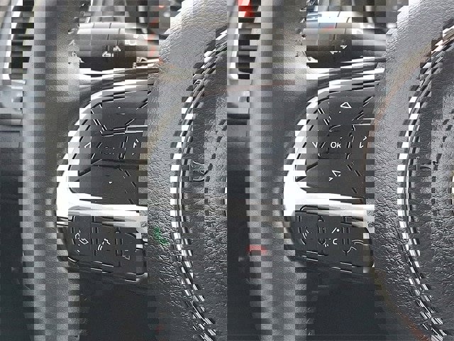 Used 2019 Jeep Compass Trailhawk w/ Cold Weather Group image 9