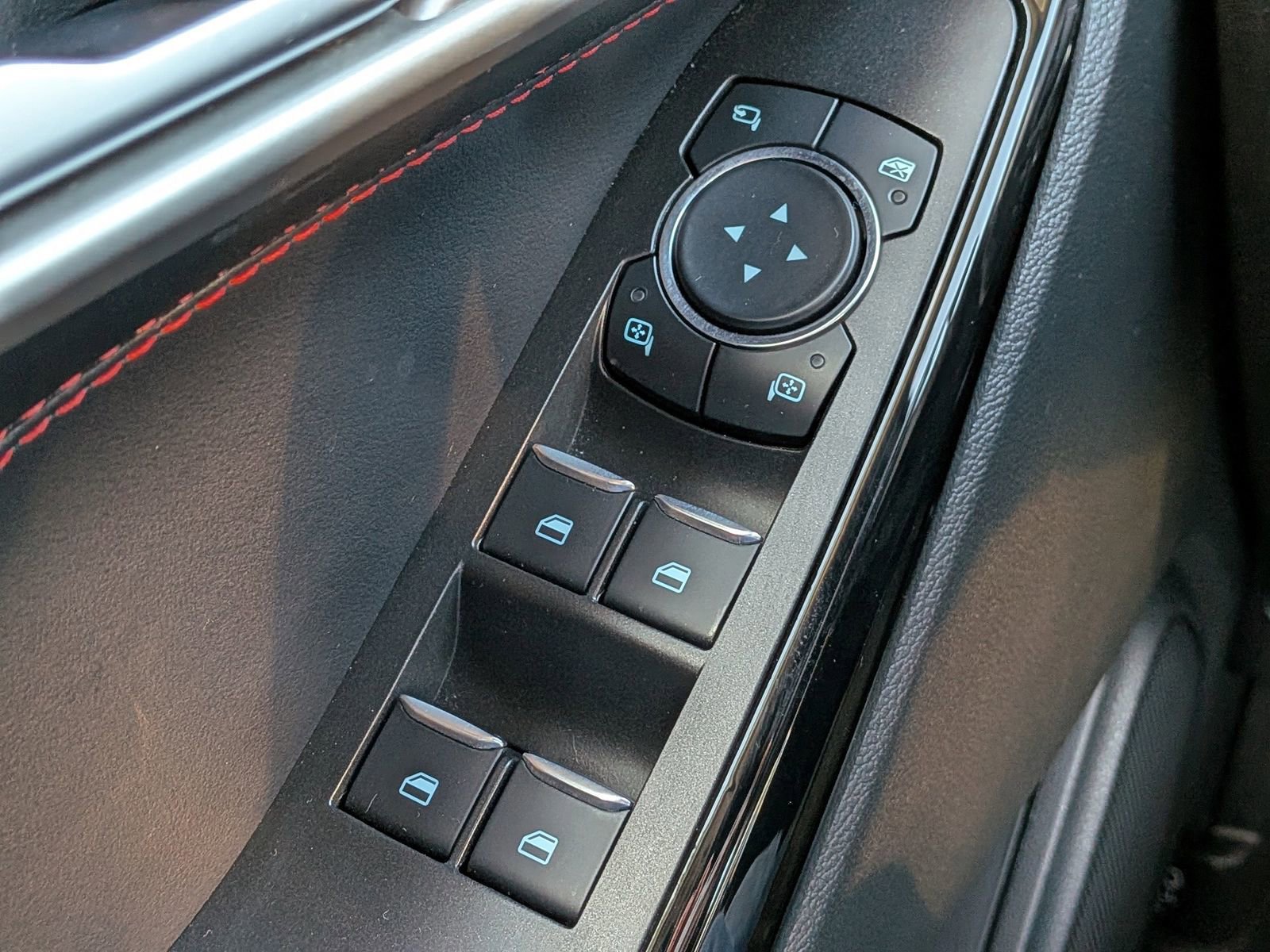 Certified 2023 Ford Explorer ST-Line w/ Class IV Trailer Tow Package image 29