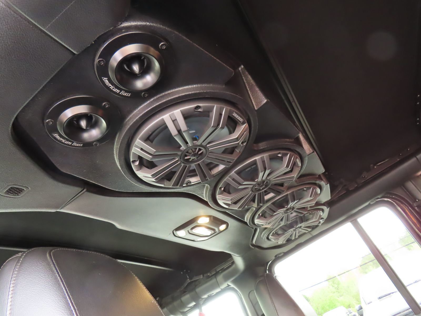 Used 2022 Jeep Wrangler Unlimited Rubicon w/ Xtreme Recon 35" Tire Package image 35