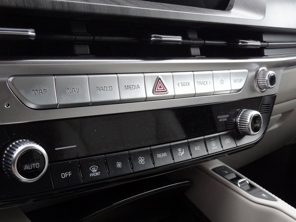 Used 2025 Kia Telluride EX image 9