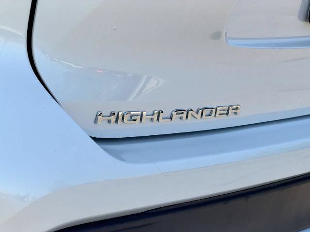 Used 2023 Toyota Highlander XSE AWD/4WD image 13