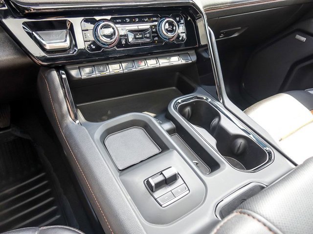 Used 2025 GMC Sierra 2500 AT4 w/ AT4 Premium Plus Package AWD/4WD image 30