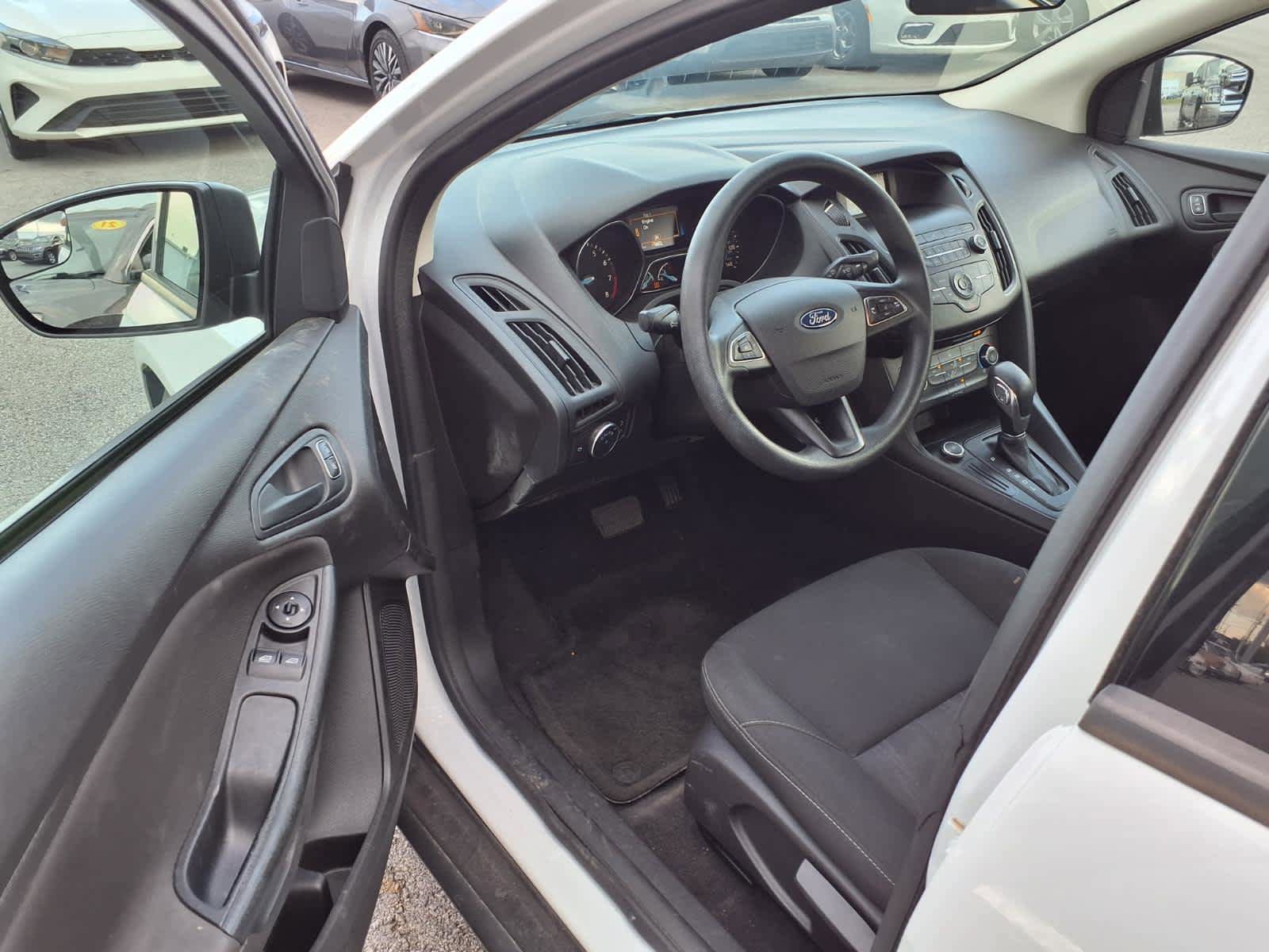 Certified 2018 Ford Focus S FWD image 6