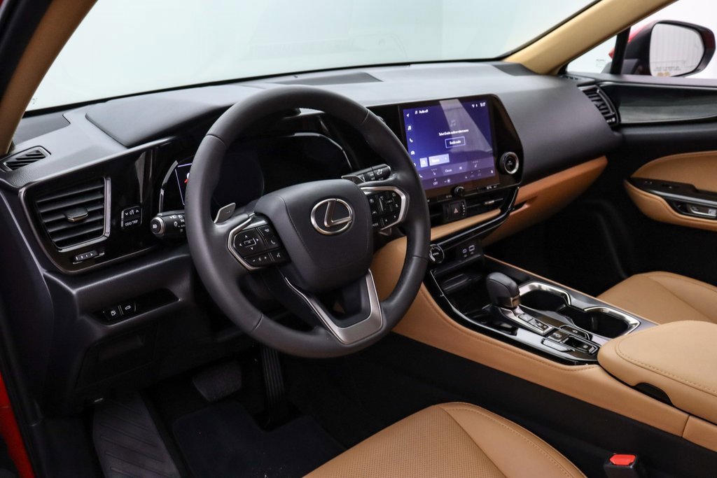 Used 2024 Lexus NX 250 FWD w/ Towing Package (2000 Lbs) image 13