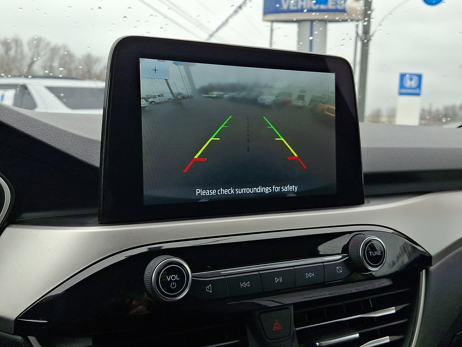 Certified 2020 Ford Escape SE image 24