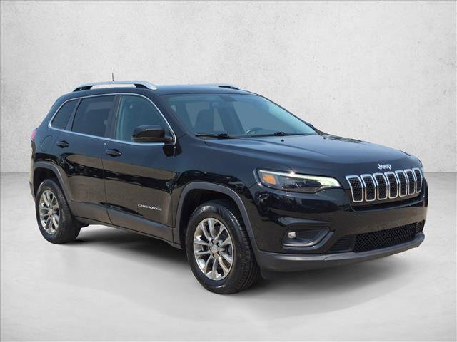 Used 2020 Jeep Cherokee Latitude Plus w/ Cold Weather Group AWD/4WD image 3