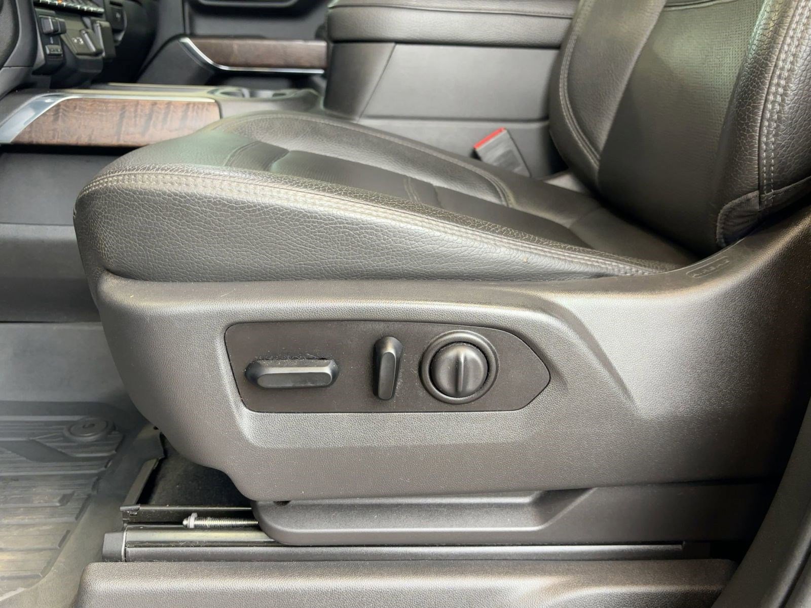 Used 2020 GMC Sierra 2500 Denali w/ Denali Ultimate Package image 12