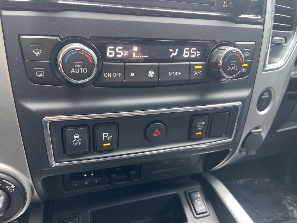 Used 2021 Nissan Titan SV w/ SV Convenience Package AWD/4WD image 21