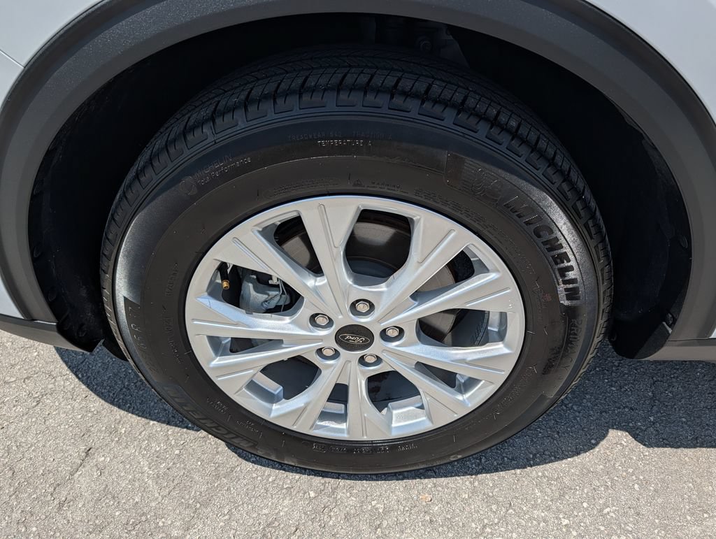 Certified 2025 Ford Escape Active FWD image 31