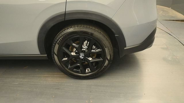 Used 2024 Honda HR-V Sport image 9