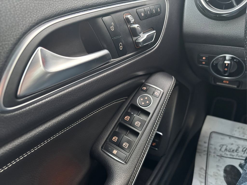 Used 2018 Mercedes-Benz GLA 250 4MATIC image 34