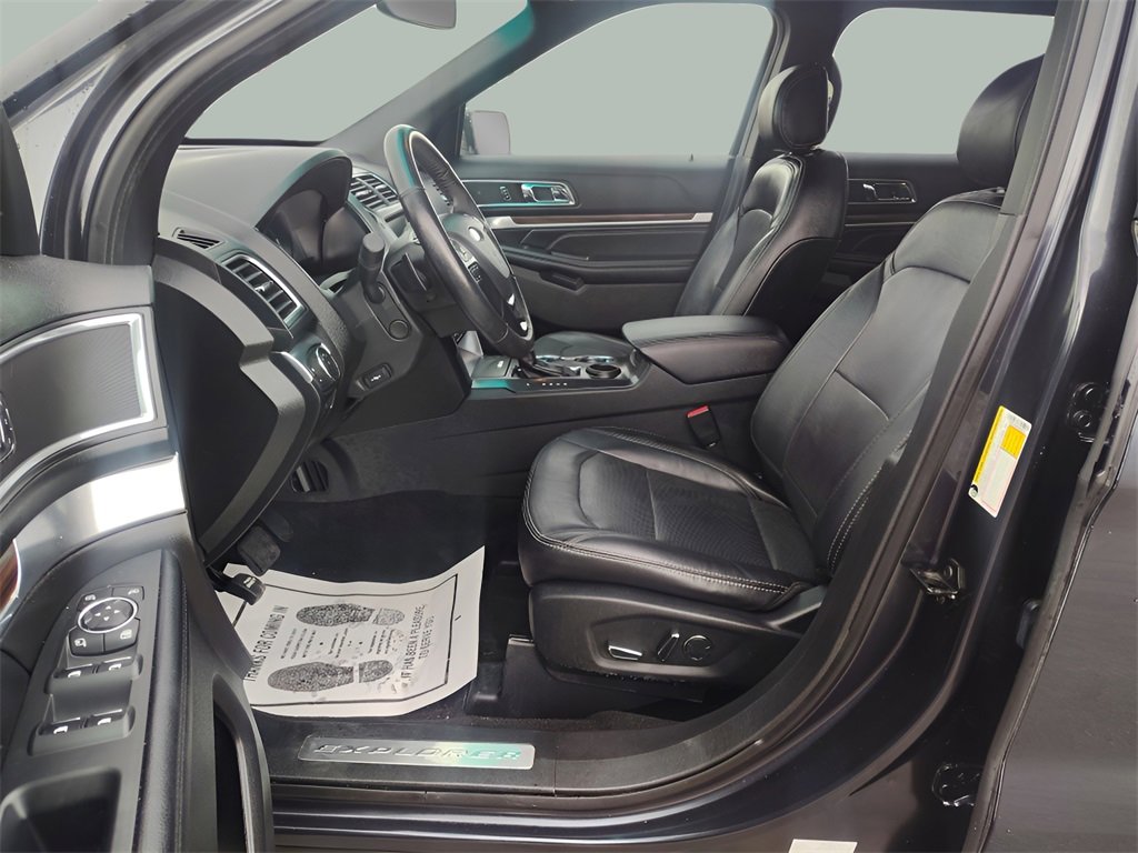 Certified 2017 Ford Explorer Limited image 15