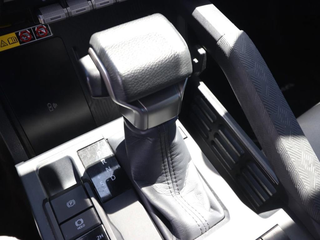 Used 2024 Toyota Tacoma SR5 w/ SR5 Upgrade Package AWD/4WD image 24