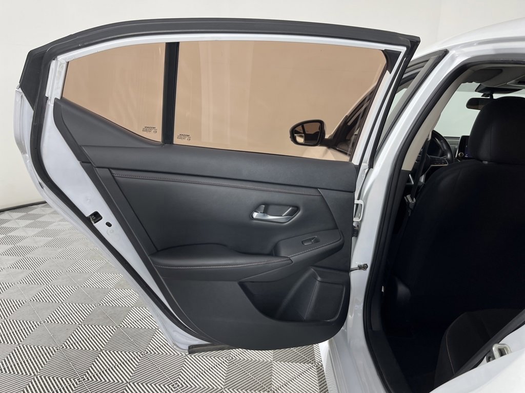 Used 2020 Nissan Sentra SR image 12