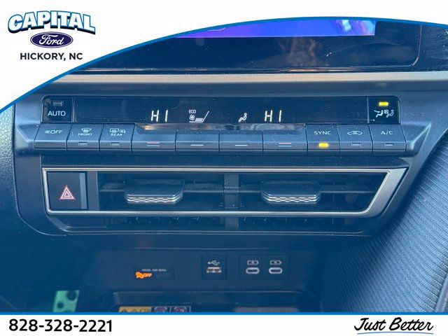Used 2025 Toyota Camry SE
