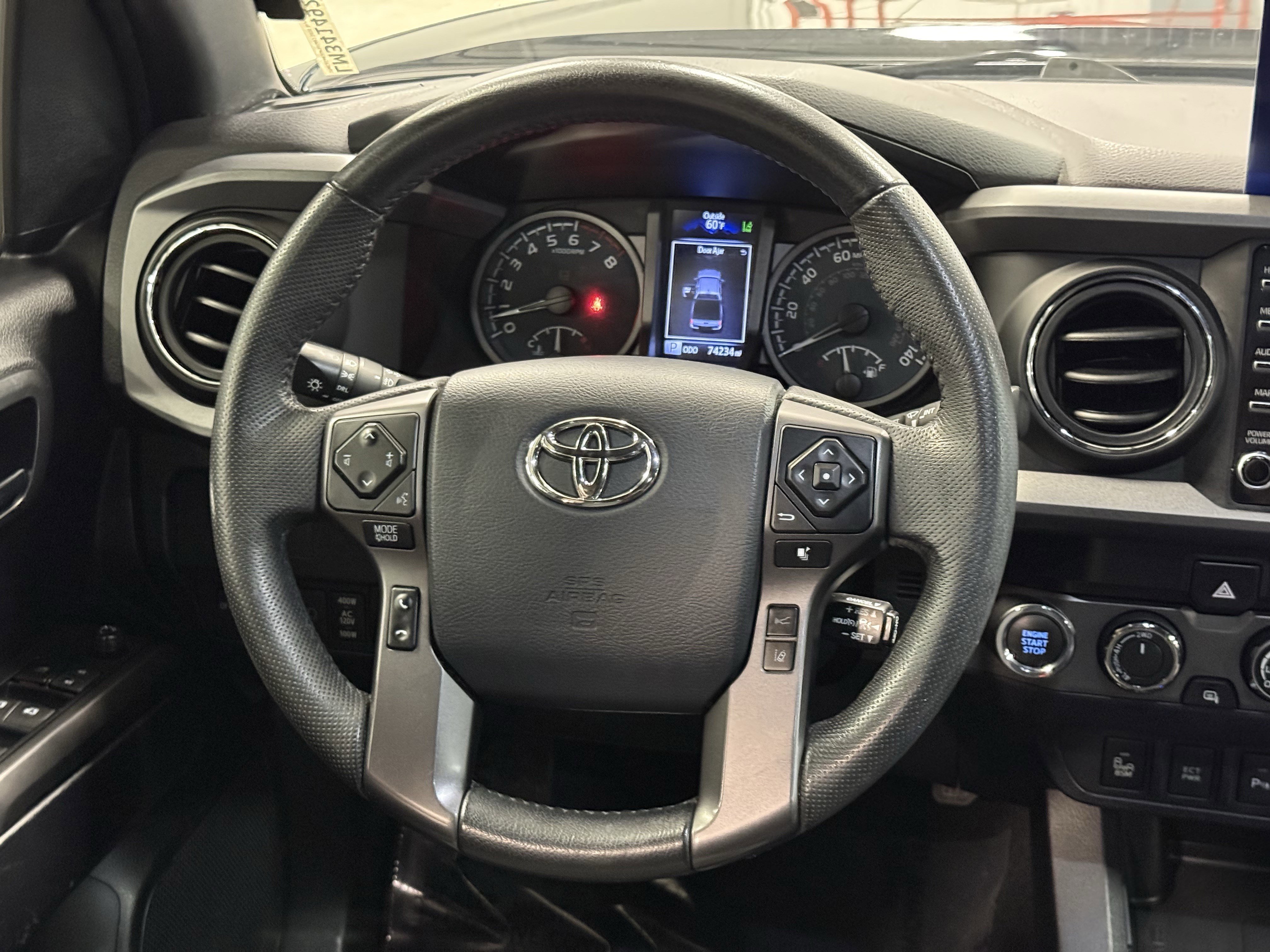 Used 2020 Toyota Tacoma TRD Off-Road image 17