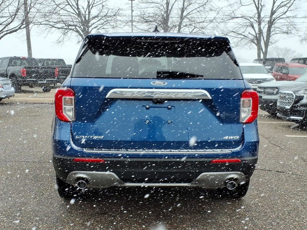 Certified 2022 Ford Explorer Limited w/ Equipment Group 301A image 4