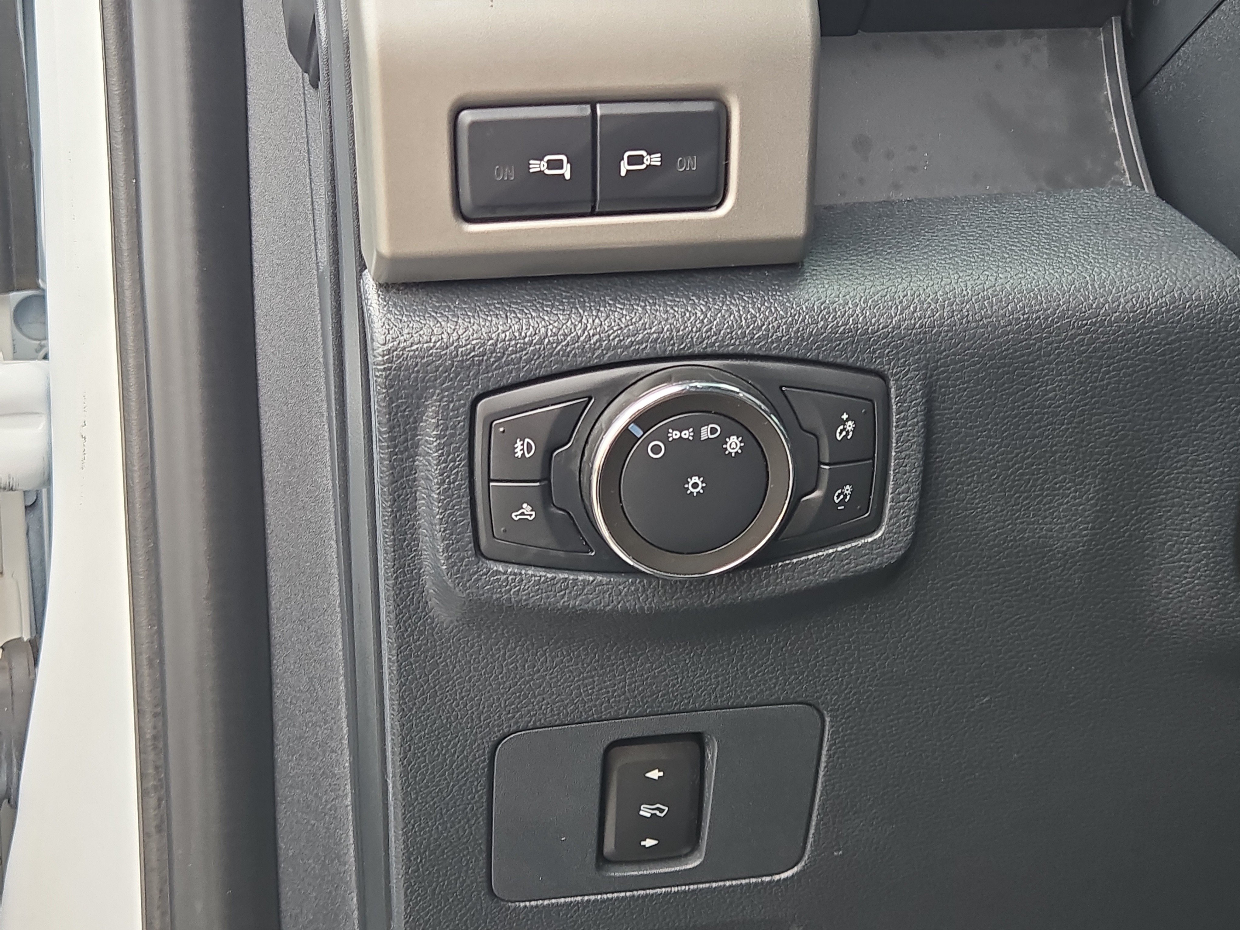 Certified 2022 Ford F350 Lariat w/ Lariat Value Package AWD/4WD image 24