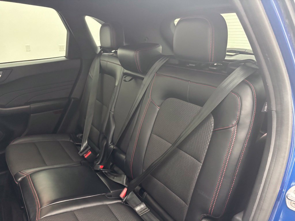 Certified 2023 Ford Escape ST-Line Elite AWD/4WD image 36