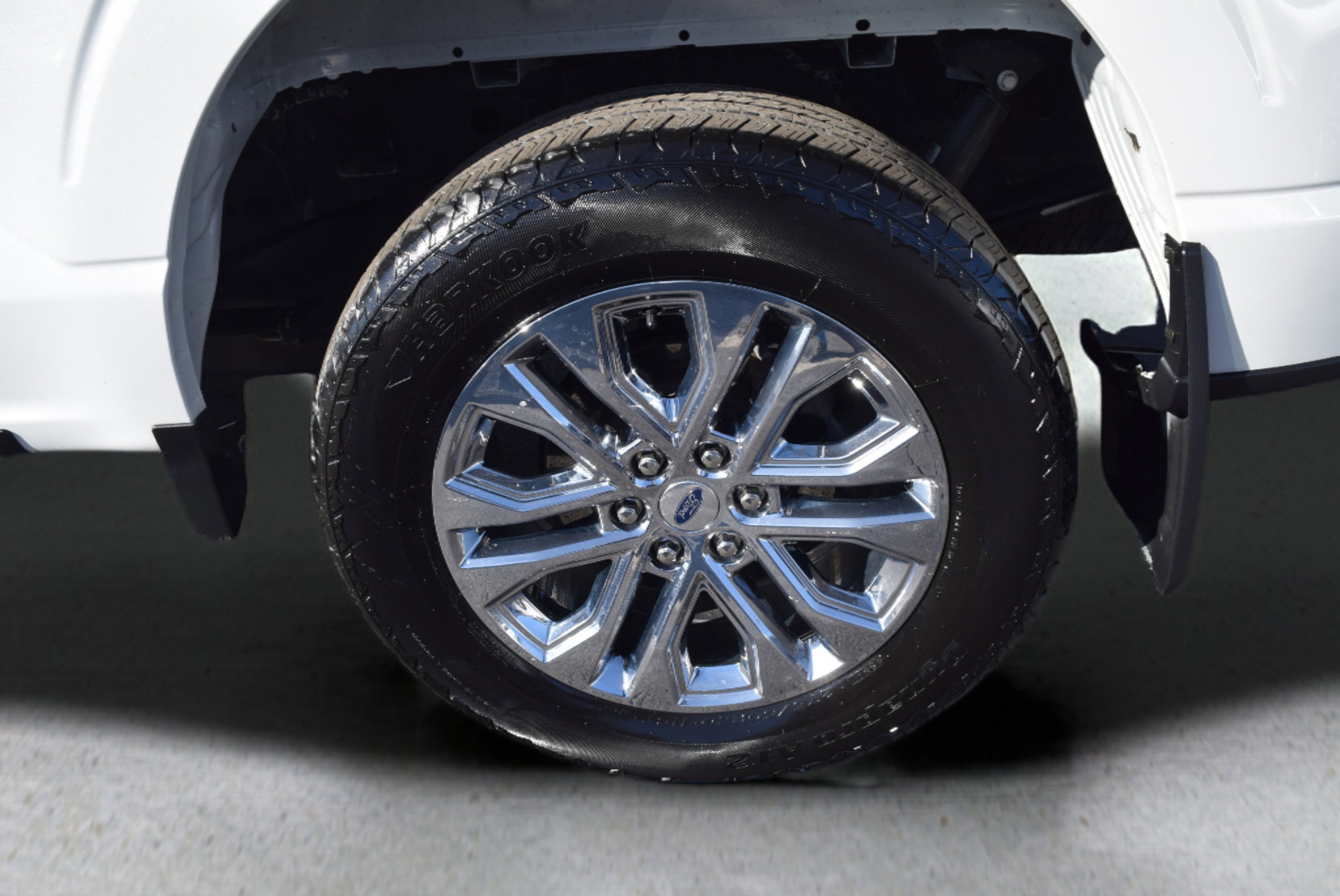 Certified 2024 Ford F150 Lariat w/ Mobile Office Package image 6